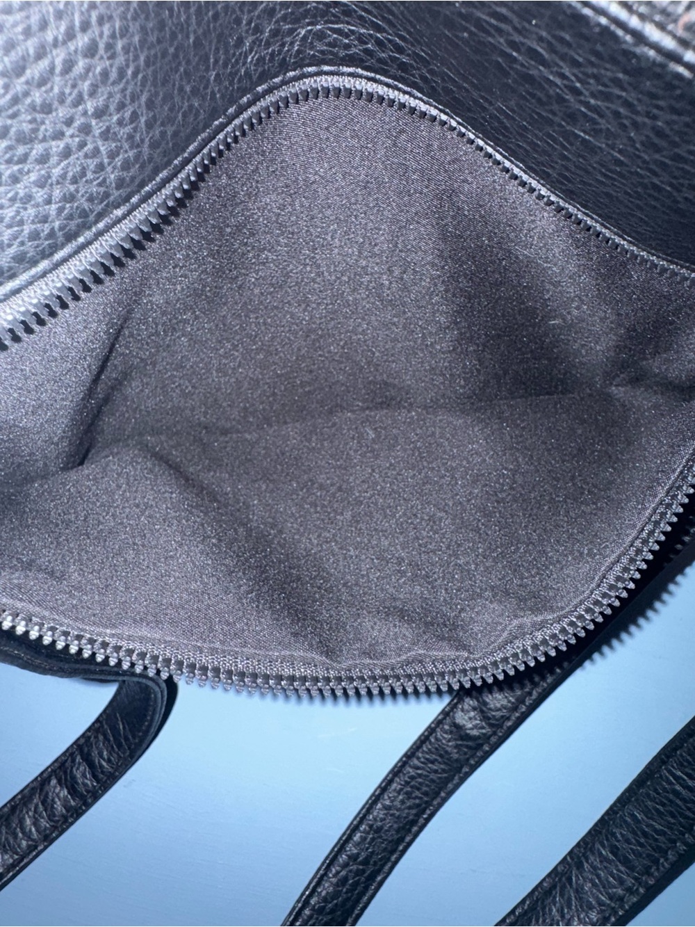 Aeropostale Black Pebbled Faux Leather Crossbody Bag - Picture 5 of 5
